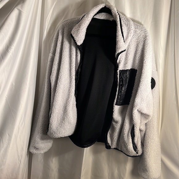 Fabletics Jacket - Picture 3 of 6